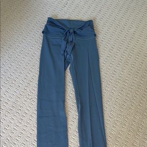 Blue lululemon leggings